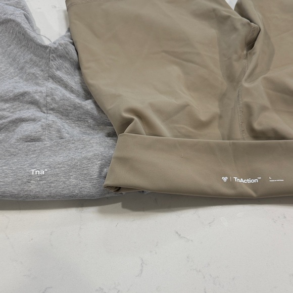 Tna Aritzia Gray and Tan Women's Bike Shorts - Picture 5 of 7